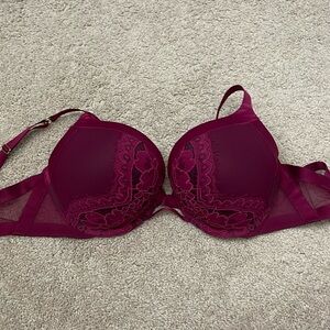 Used Victoria's Secret Bombshell Plunge 34DD bra